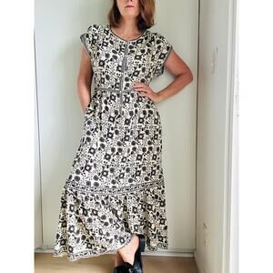 Max Studio Womens Maxi Dress Size M Cream/Black Floral Cottage Core Country Vibe